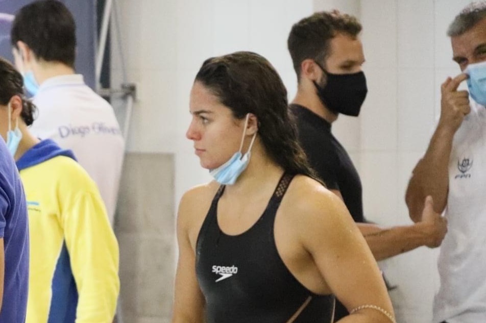 Carolina Fernandes obtém mínimos para o Europeu de juniores, no Jamor