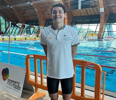 Pedro Pita supera recorde nacional de juniores nos 50 costas